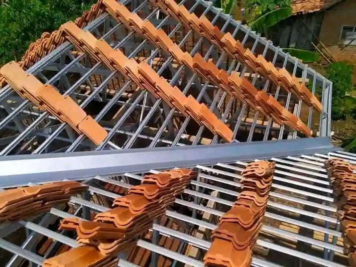 Pemasangan Genteng